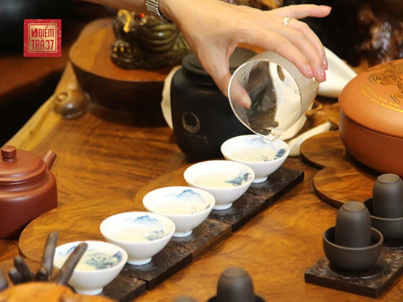 Tết Nguyên Đán - Thời điểm vàng cho quà tặng từ tuyệt phẩm Trà cổ Tết Nguyên Đán – Thời điểm vàng cho quà tặng từ tuyệt phẩm Trà cổ