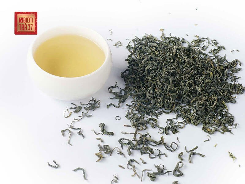 Trà Thái Nguyên là một trong những loại trà thượng hạng bởi hương thơm cốm, sắc nước xanh trong và vị ngọt hậu