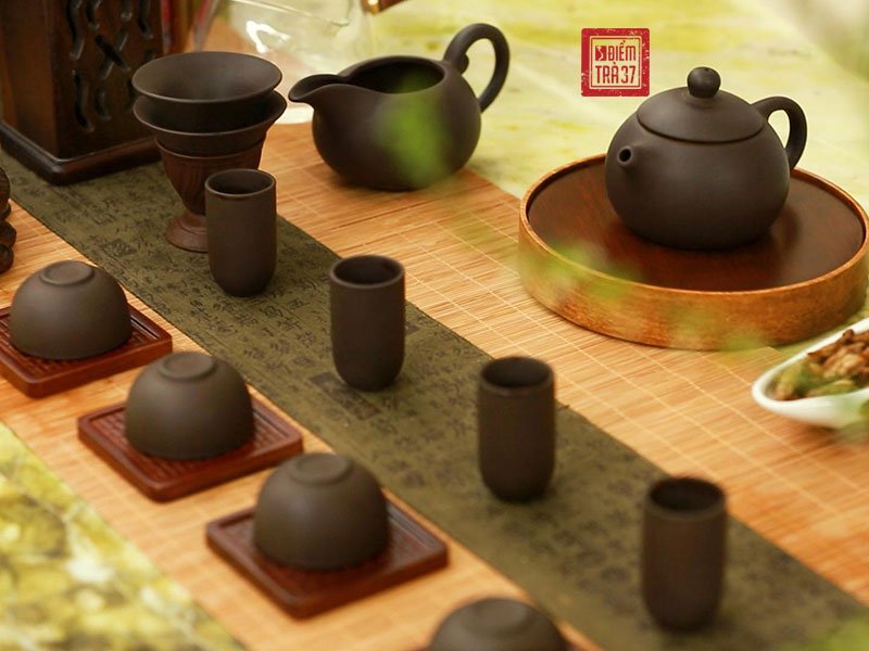 Dụng cụ pha trà trong nghệ thuật thưởng trà tinh tế